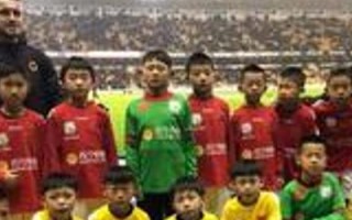 国外足球球员不用上学吗，国外足球运动员从小不上学吗